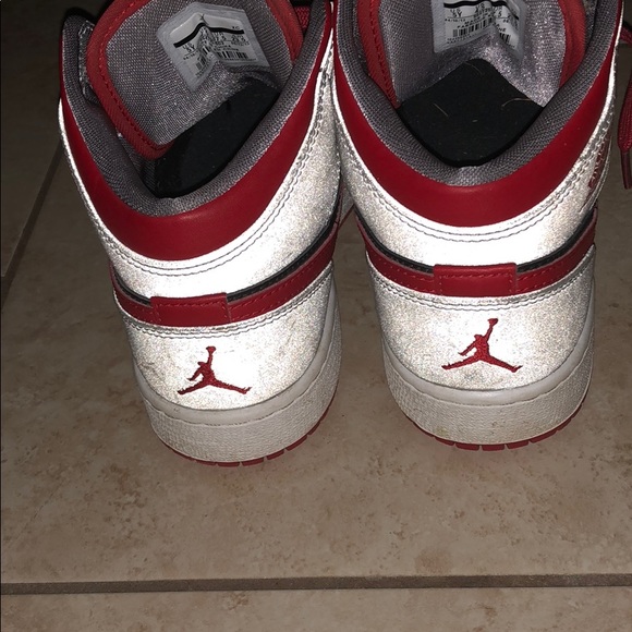 Air Jordan 1 - Picture 4 of 8